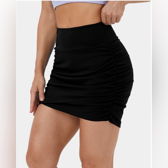 Halara High Waisted Bodycon 2-in-1 Ruched Mini Skirt - Picture 1 of 16